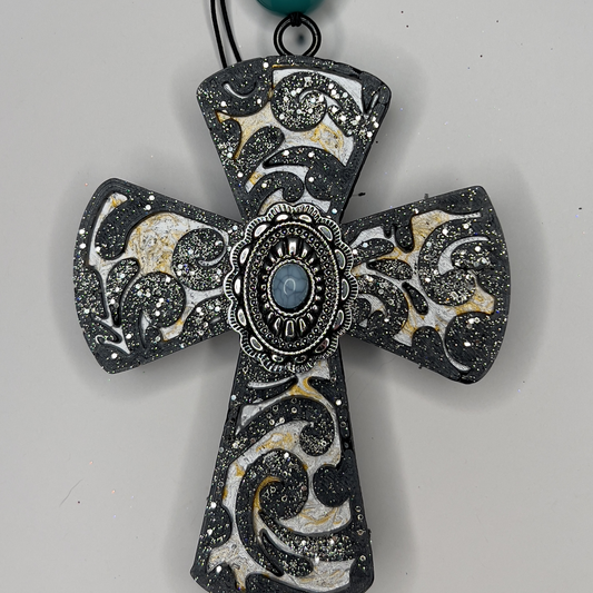 Freshie- Cross w/Concho