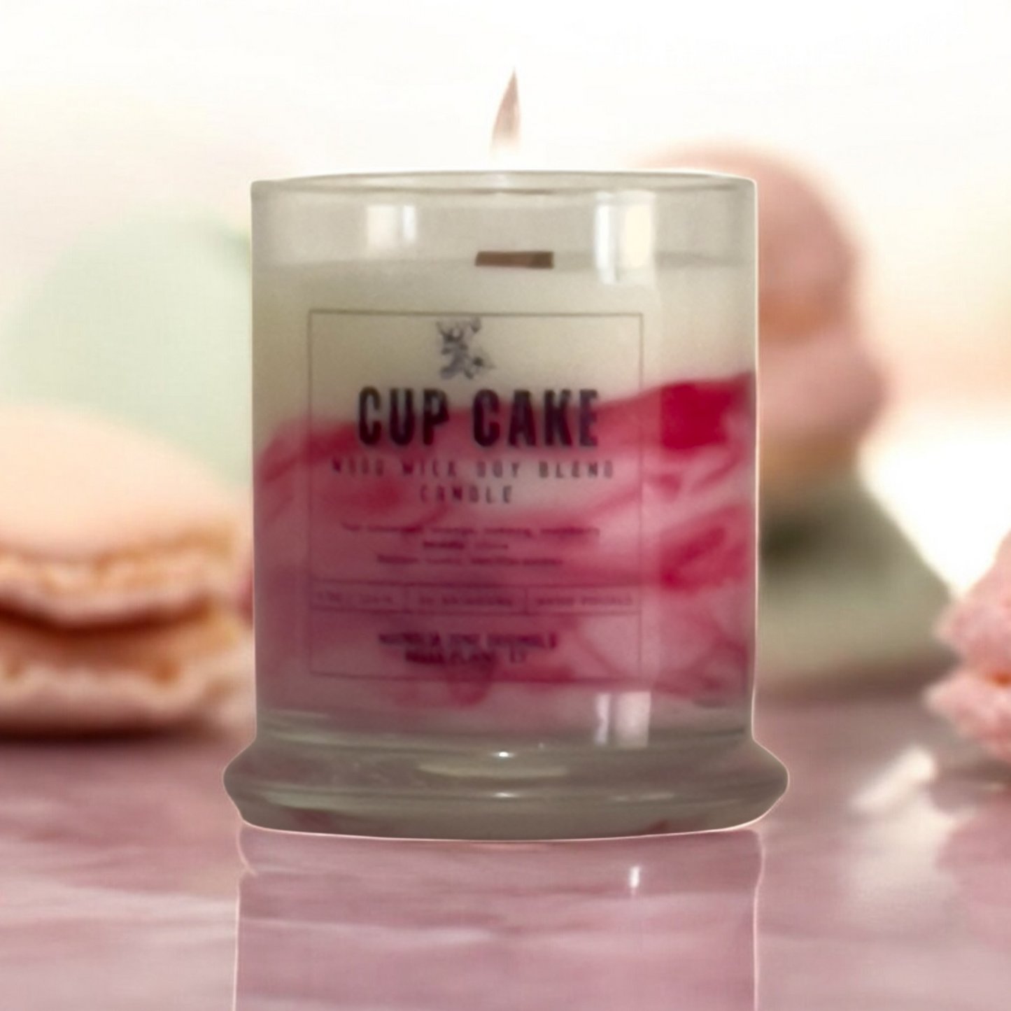CUPCAKE- WOODEN WICK CANDLE